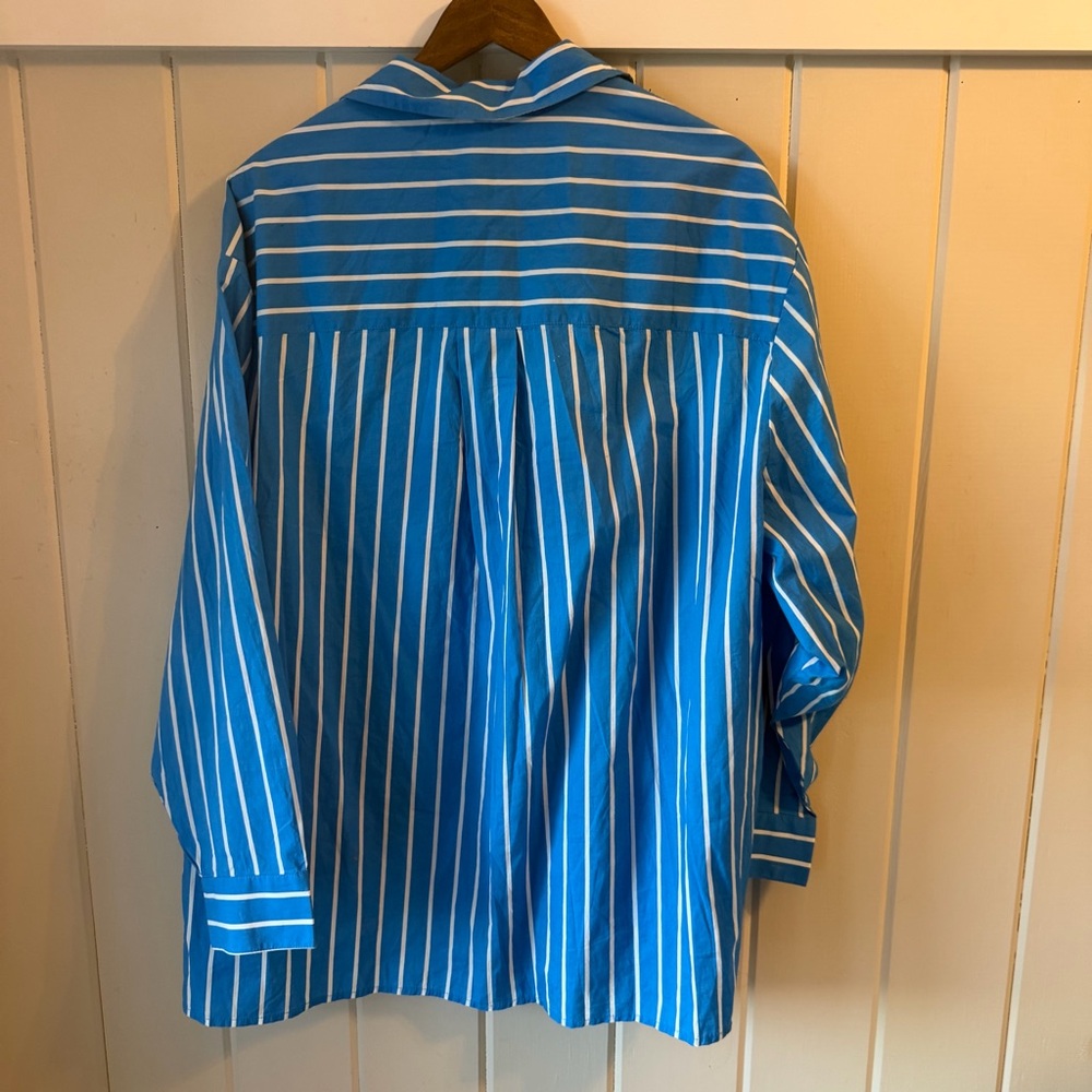 NWT Aerie Vibrant Blue and White Striped Women’s Shirt, Size Large - Picture 4 of 8